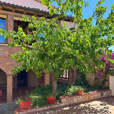 Masia Cal Rovira Калафелл